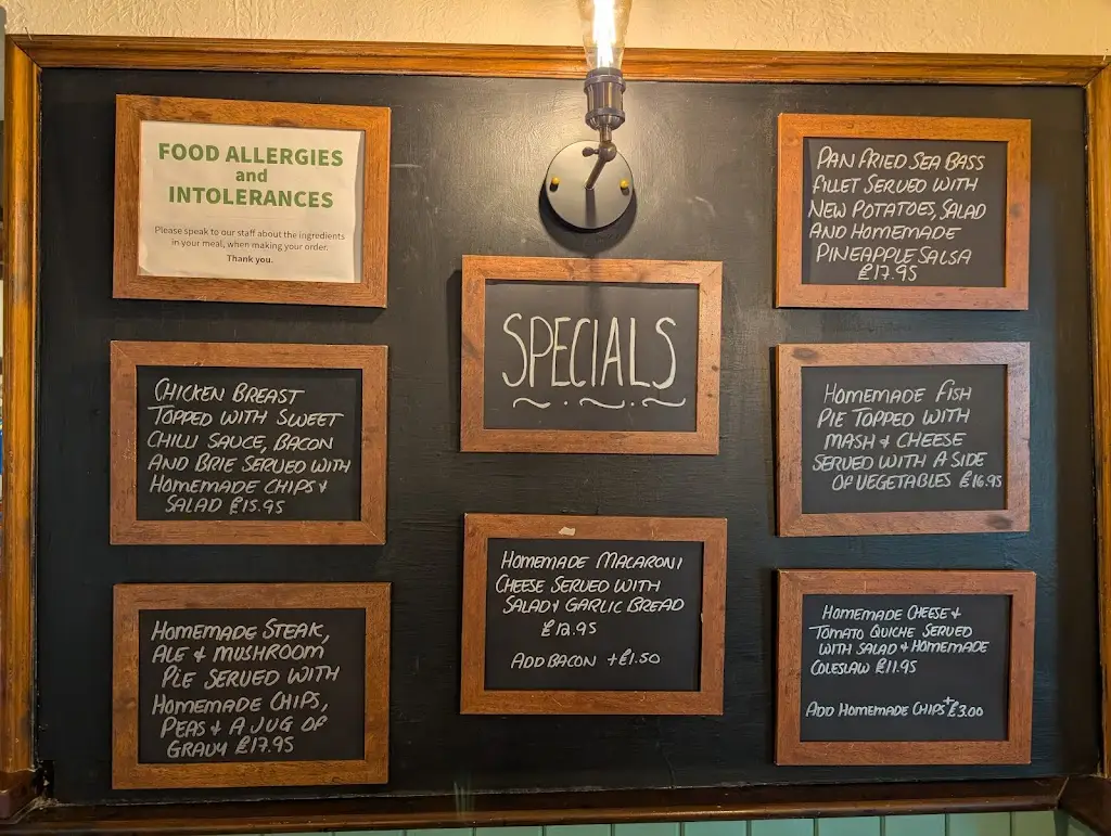 Menu_Halfway House_Dobwalls_image_1