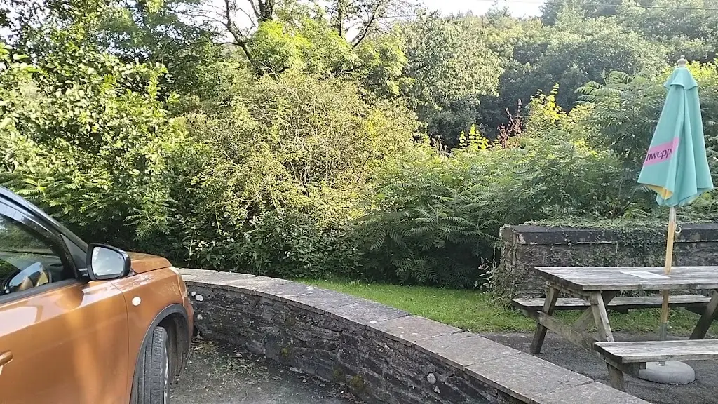 Halfway House_Dobwalls_slider_image_2