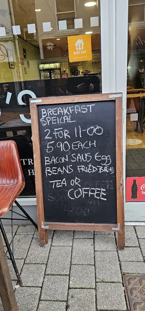 Menu_Coco is here_Arnold_image_2