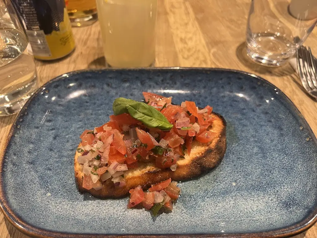 Myrna R_Bella Vita Trattoria_Didsbury_review