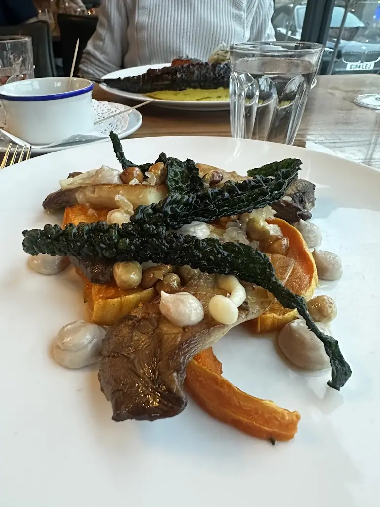 Hanna Sillitoe_Hispi_Didsbury_review