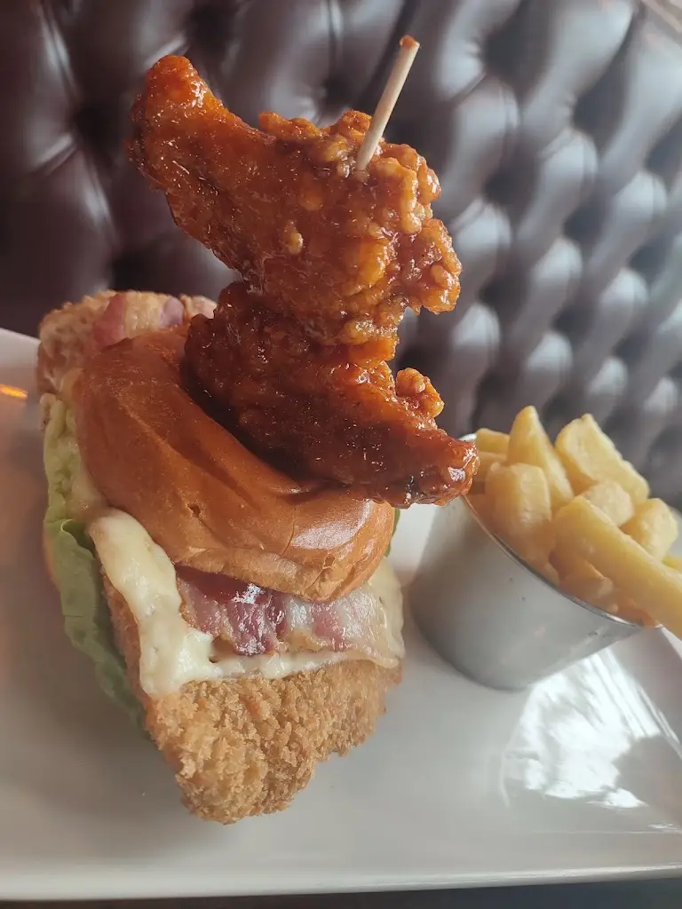 IsItaBlog_The George Charles_Didsbury_review