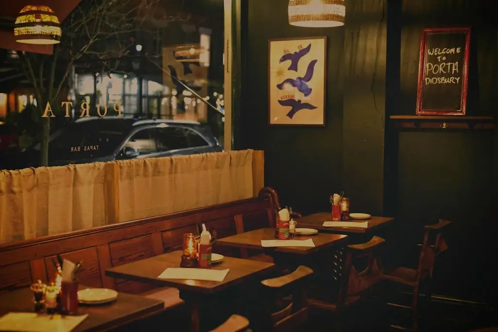 Porta Tapas Bar restaurant in Didsbury