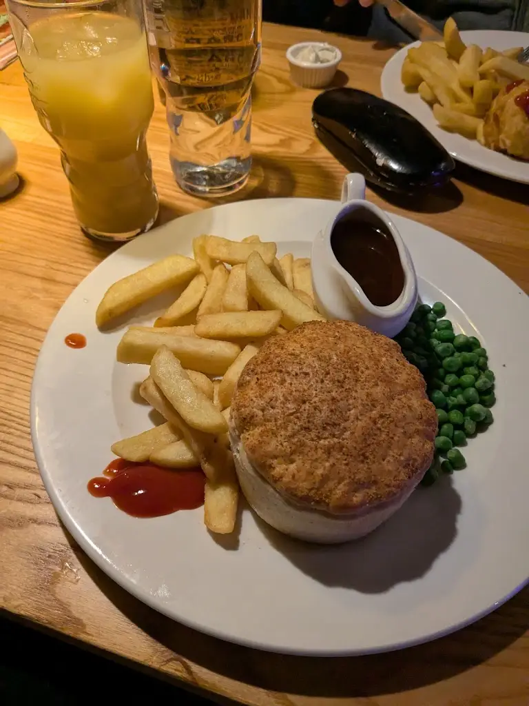 Kerry James_Station Garden_Didcot_review