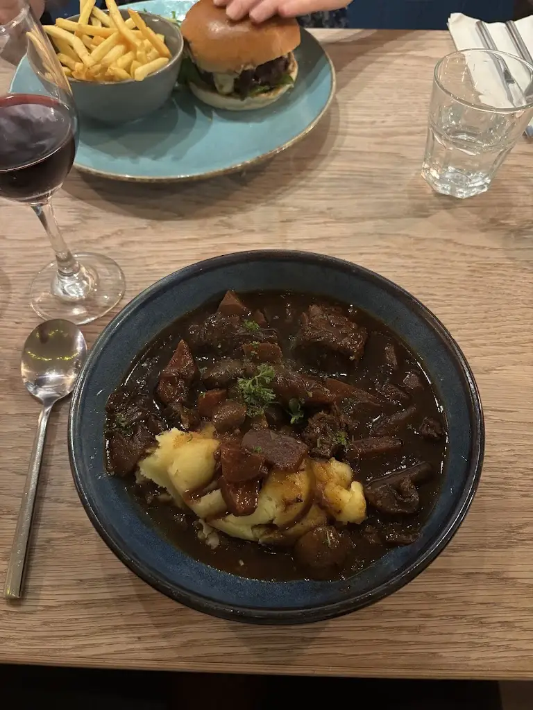 Andrei Cretu_Le Mistral Sherwood - French Restaurant_Arnold_review