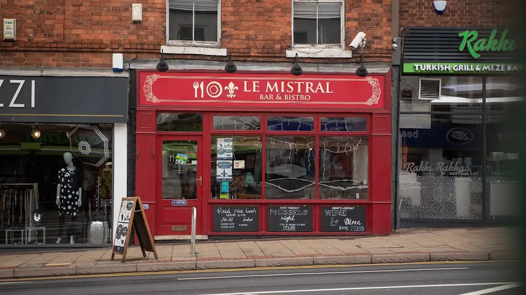 Le Mistral Sherwood - French Restaurant_Arnold_slider_image_1