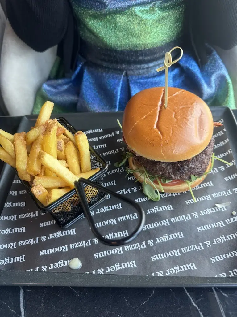 Menu_Burger & Pizza Rooms_Dinnington_image_1