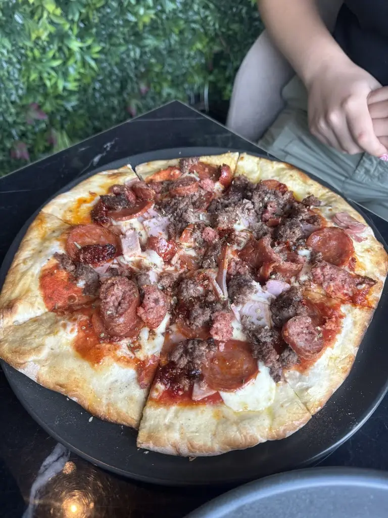 Menu_Burger & Pizza Rooms_Dinnington_image_3