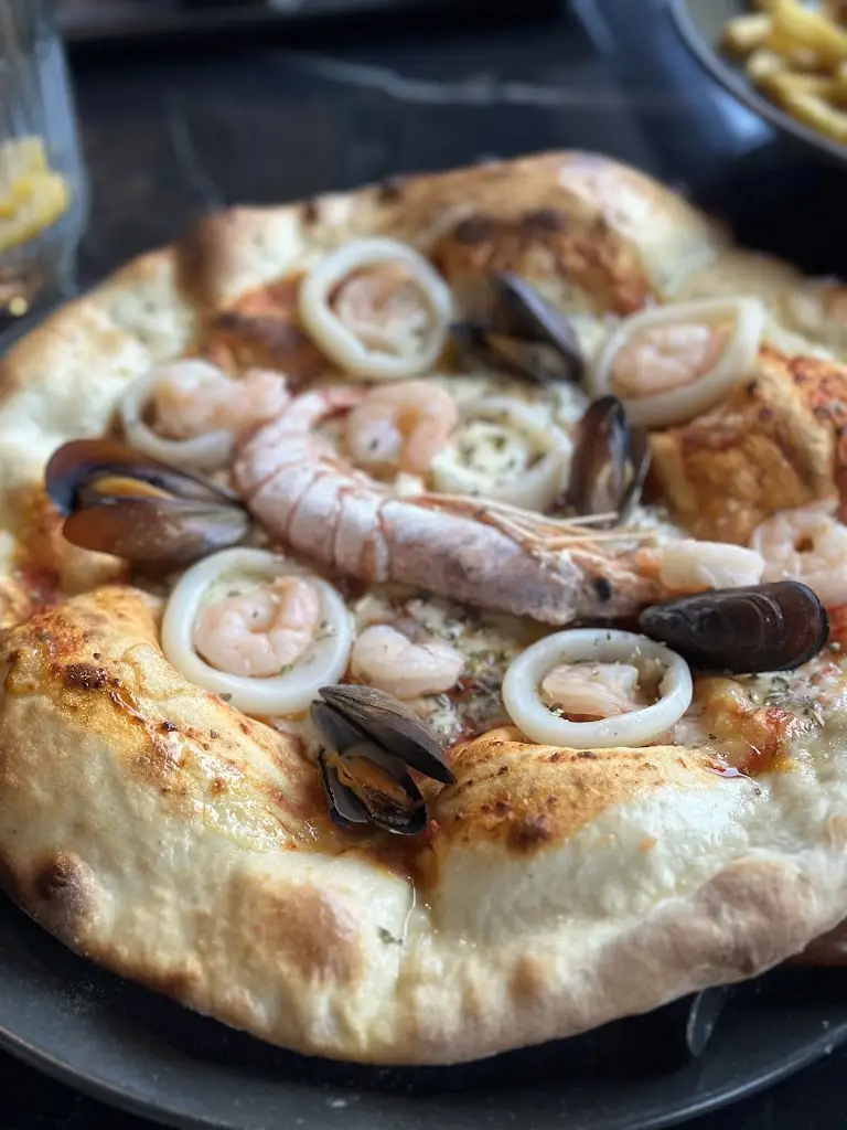 Menu_Burger & Pizza Rooms_Dinnington_image_5