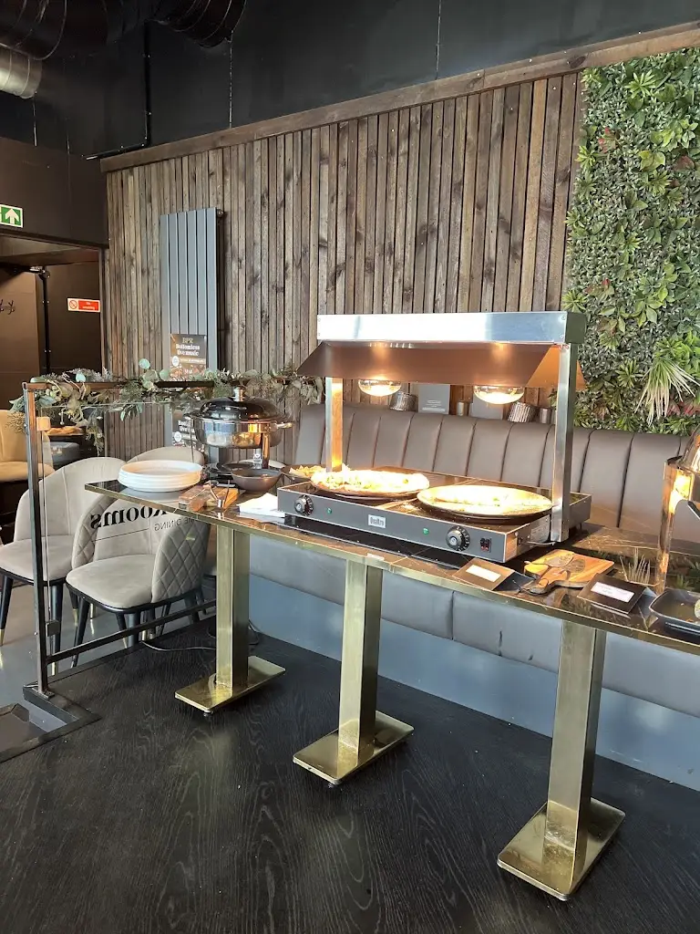 Burger & Pizza Rooms restaurant in Dinnington