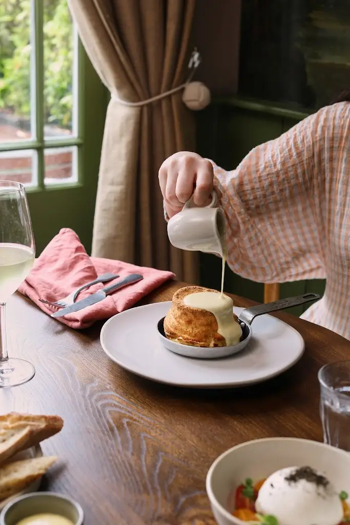 The Plough and Harrow_Ditton Hill_slider_image_2