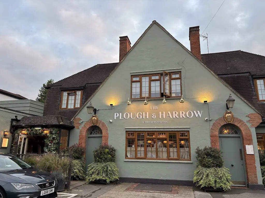 The George Evelyn_Ditton Hill_slider_image_3