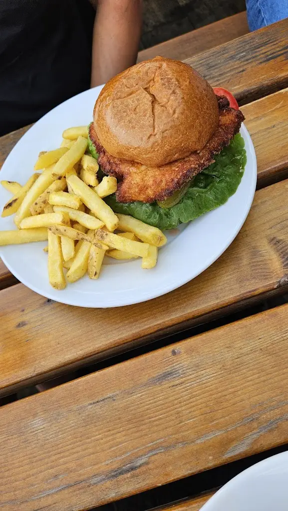 Raj Jas_Hideaway_Ditton Hill_review