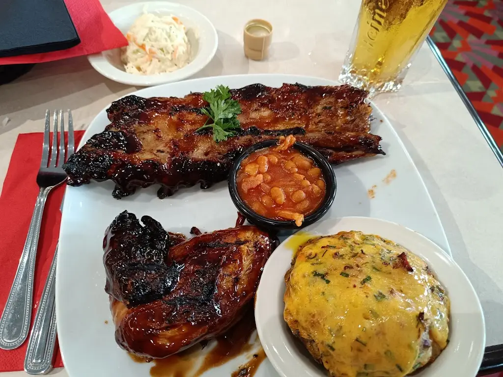 James Lee_Damon's Restaurant_Doddington_review