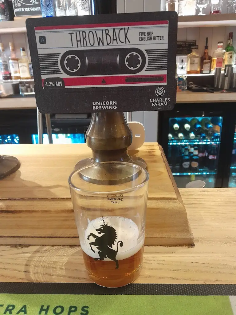 David Fairey_White Horse, Disley_Disley_reseña