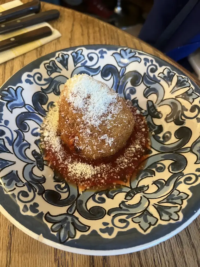 Natasha Hibbert_A Tavola Gastronomia Siciliana_Disley_recensione