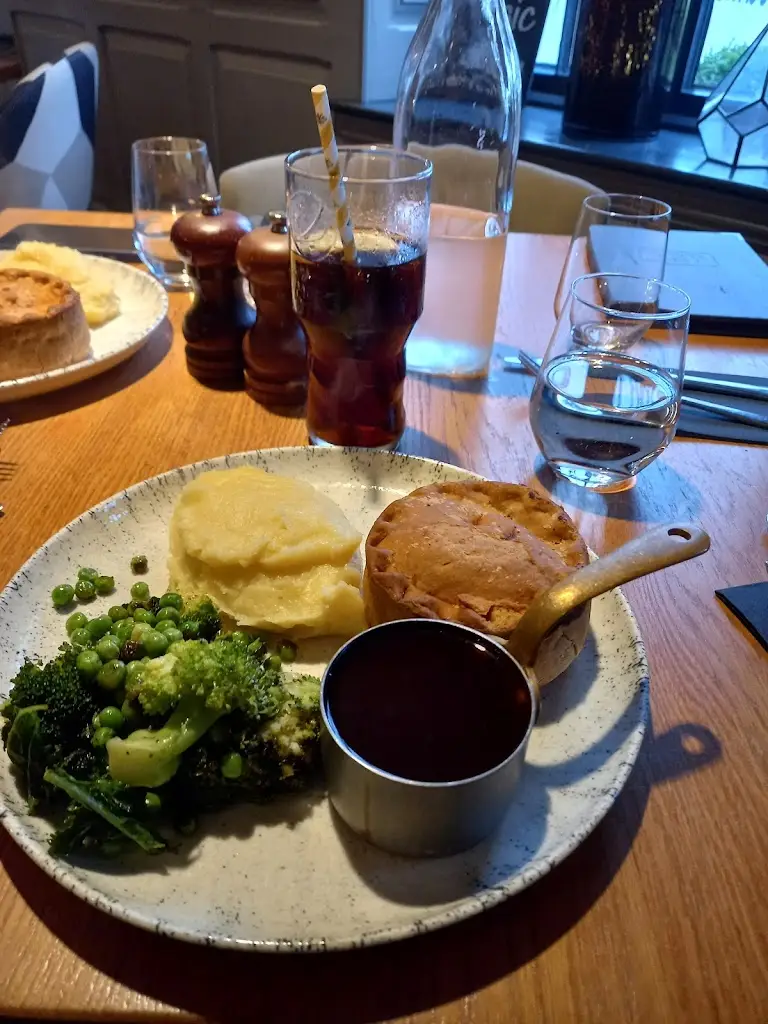 Sharon Kelty_Red Lion, High Lane_Disley_review