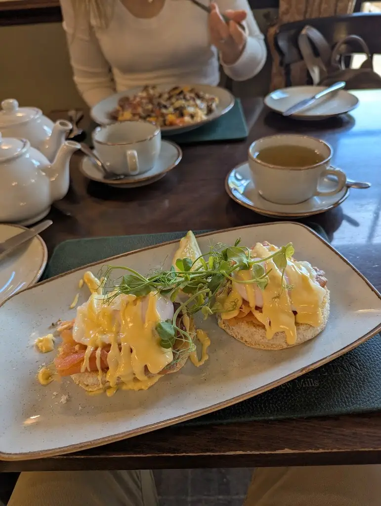 Taylor Sparks_PACK HORSE INN_Disley_review