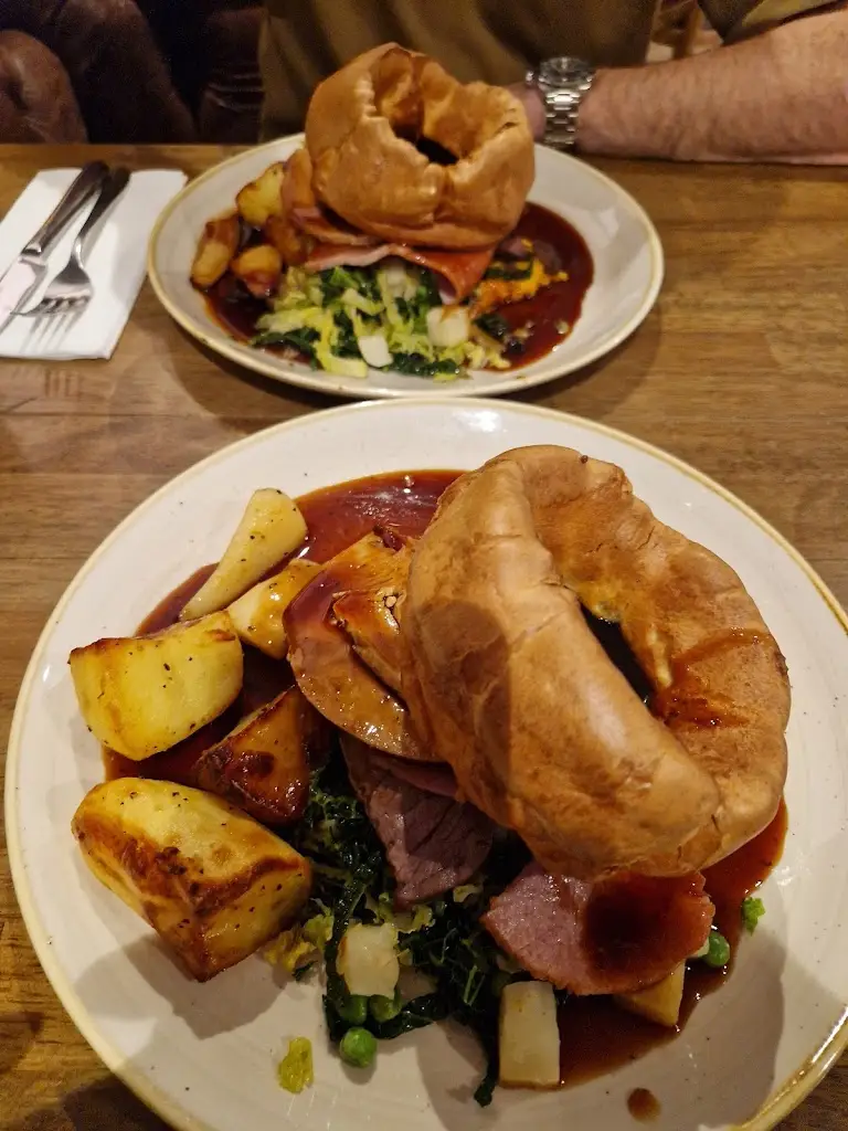 Menu_The Crown Hawk Green_Disley_image_6