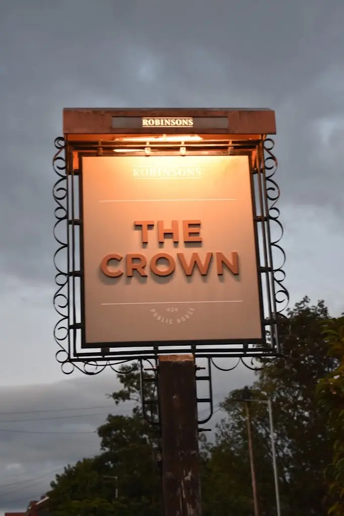 antony gough_The Crown Hawk Green_Disley_review