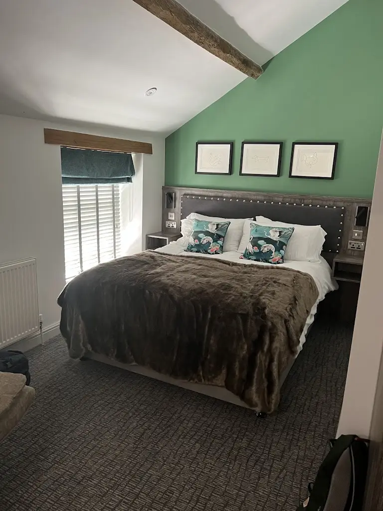 The Swan Inn_Disley_slider_image_1