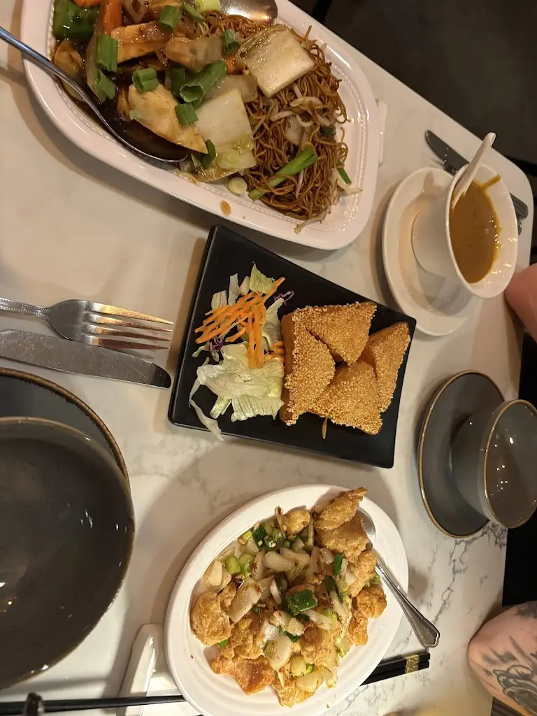 Mr Chong Chinese Restaurant_Disley_slider_image_3