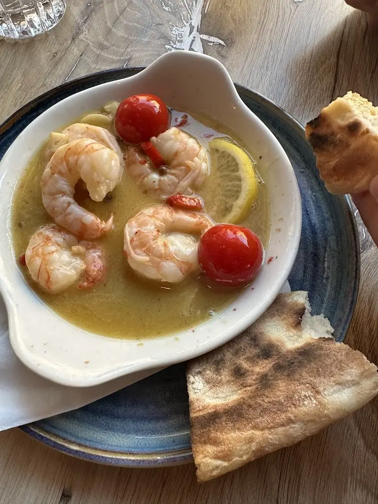 Denisa Mihaela_Lara Restaurant and Bar_Distington_review