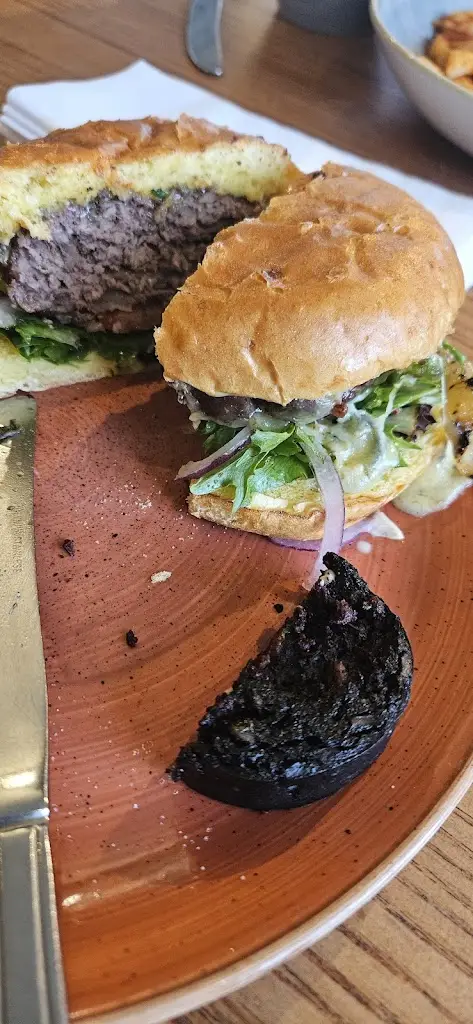 HGgames_Oilys_Distington_review