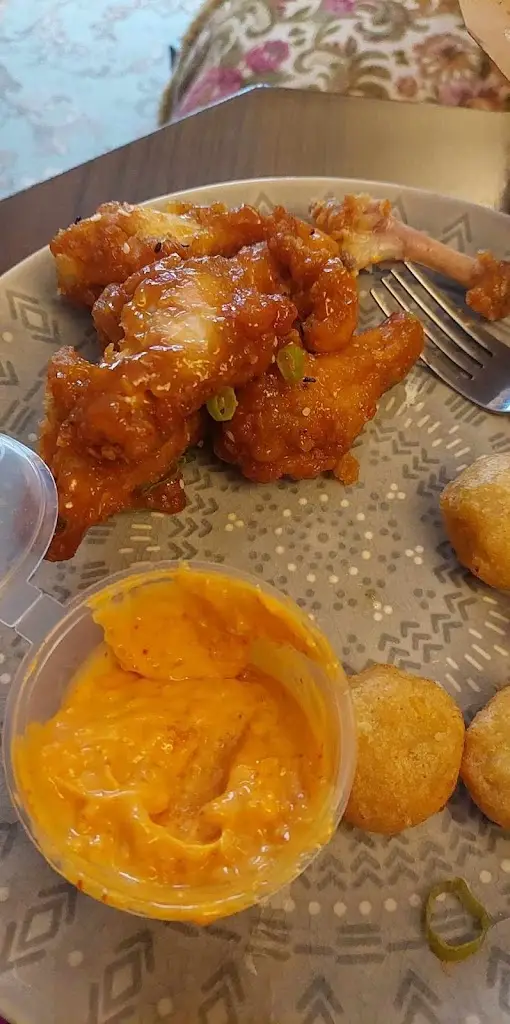 Paula Cassady-Bishop_Chicken Licious Arnold_Arnold_review