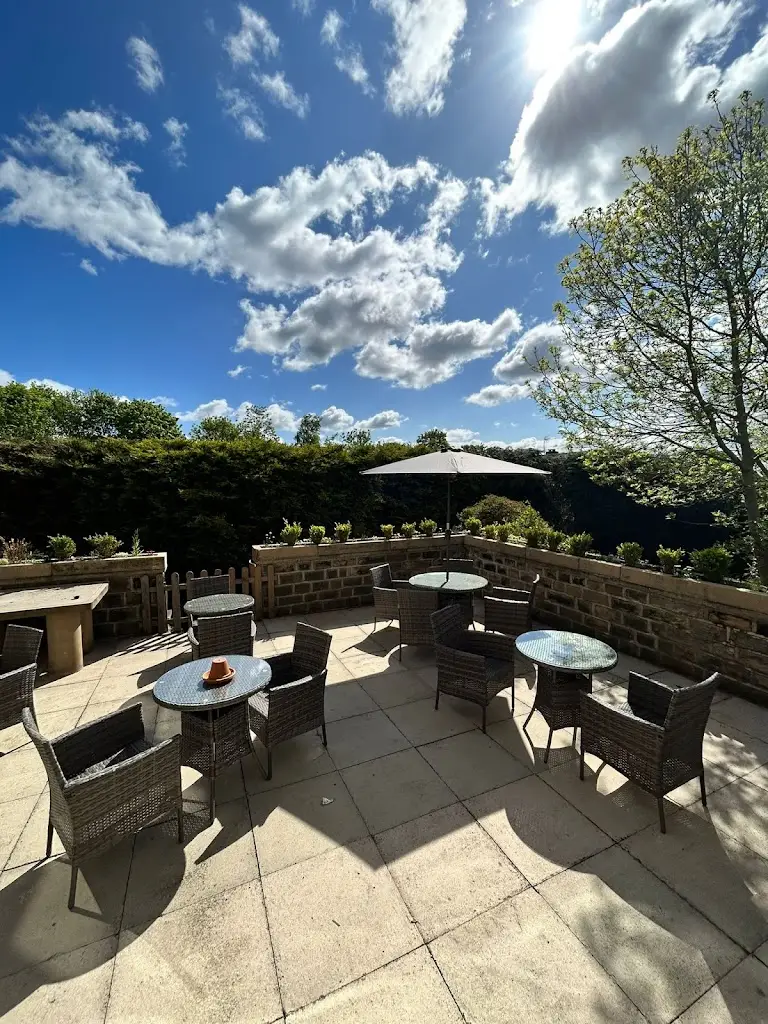 Cottage Garden Bar and Restaurant_Dewsbury_slider_image_1
