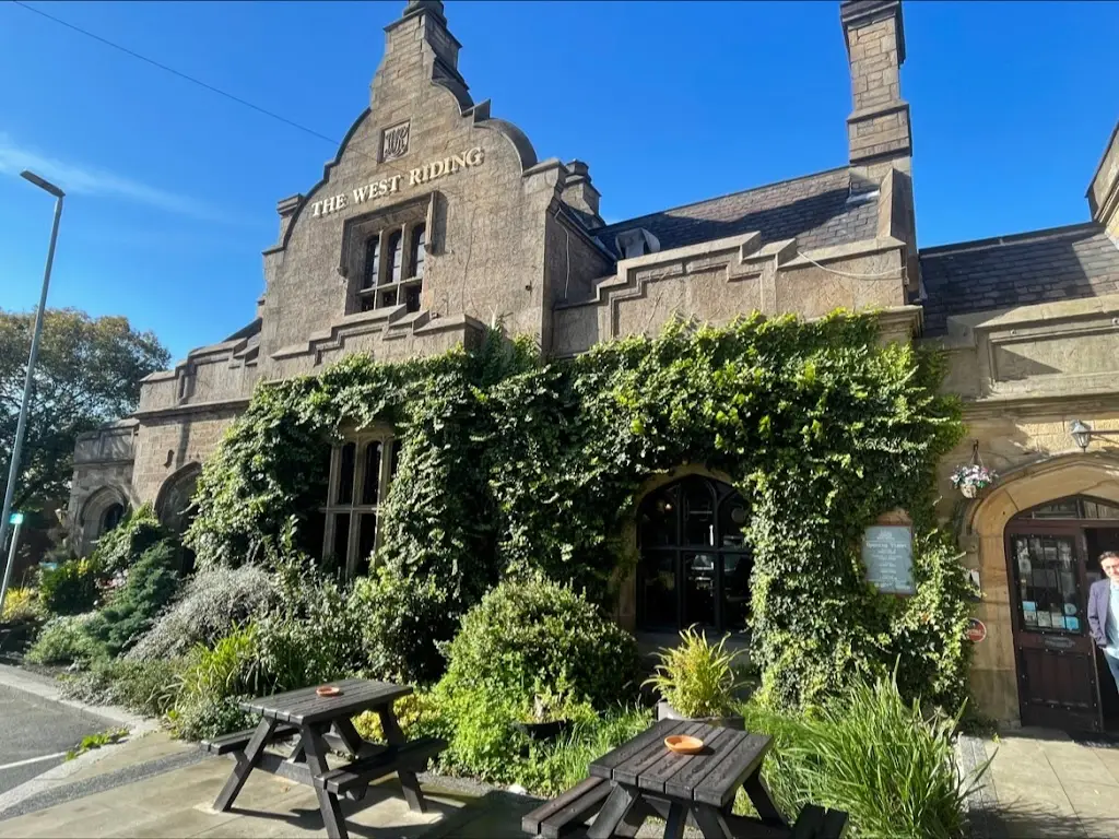 Leonard Sultana_West Riding Refreshment Rooms_Dewsbury_review