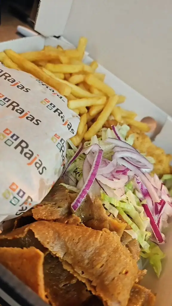 Raja's Grill_Dewsbury_slider_image_2