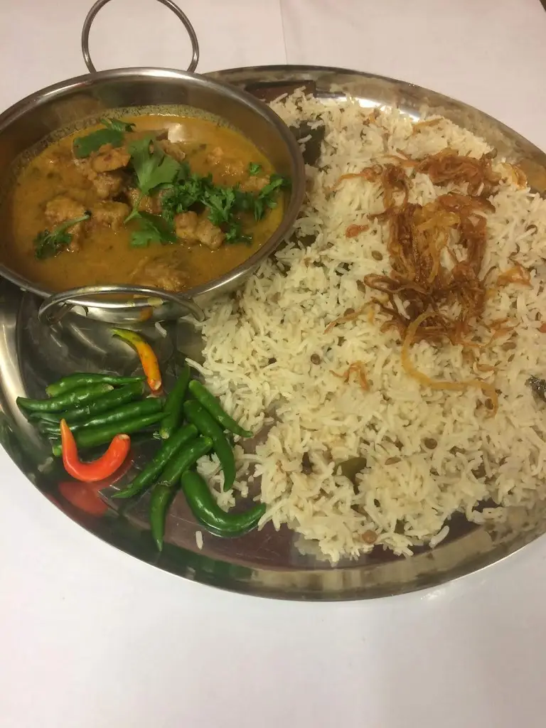 Chachas Curries_Dewsbury_slider_image_3