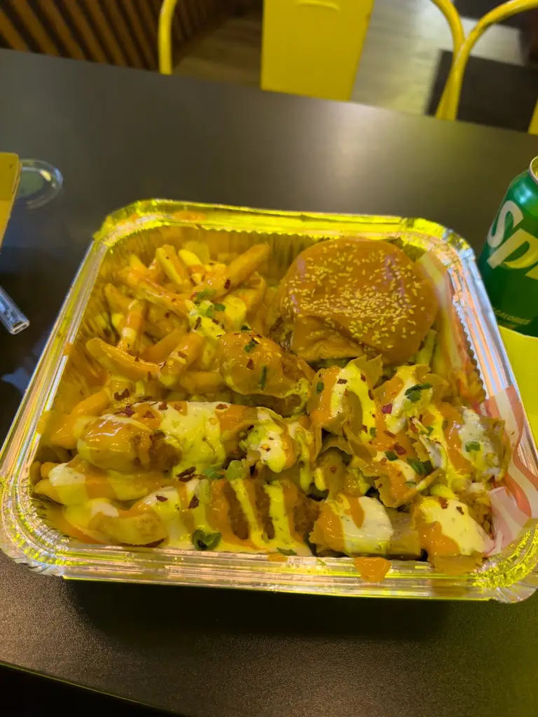 Hassan Saleem_BURGERILLA Dewsbury_Dewsbury_review