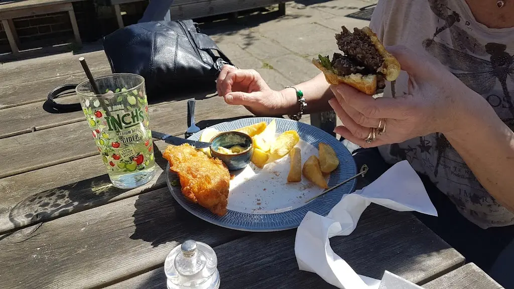 Ian Watts_White Horse Inn_Ditchling_review