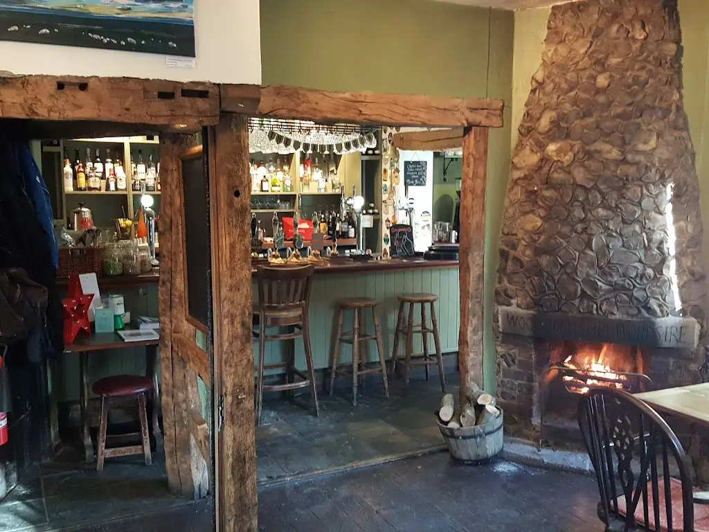 The Half Moon Pub & Venue restaurant in Ditchling