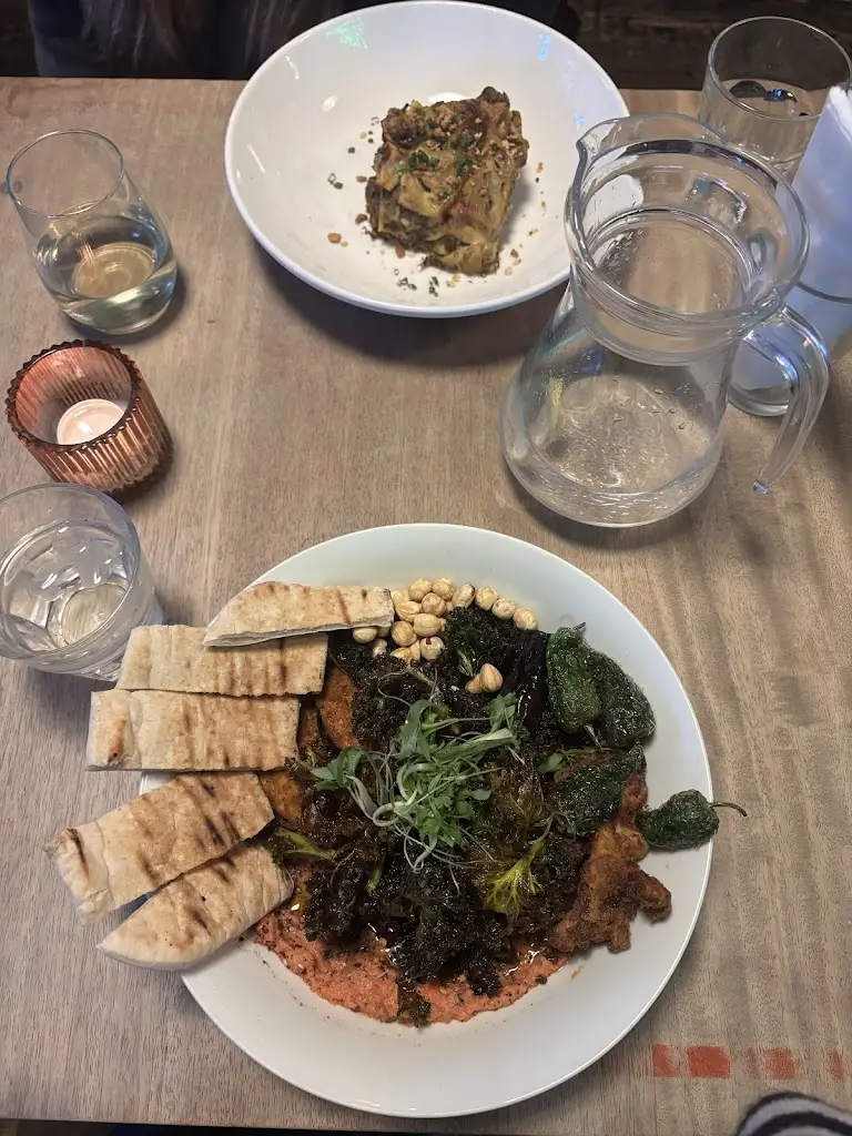 Kitty Cox_The Roundhill Pub_Ditchling_review