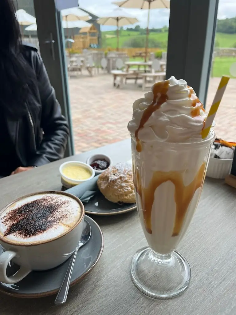 Glyn Goold_Denstone Hall Farm Shop & Café_Doveridge_review