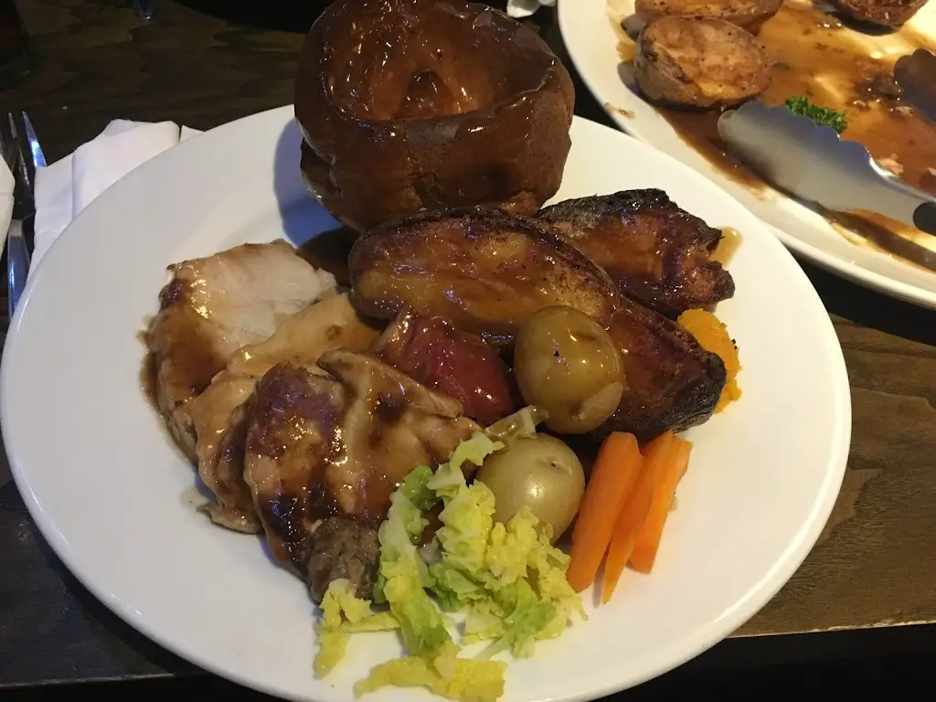 Samantha Cobb_Coach & Horses_Draycott_review