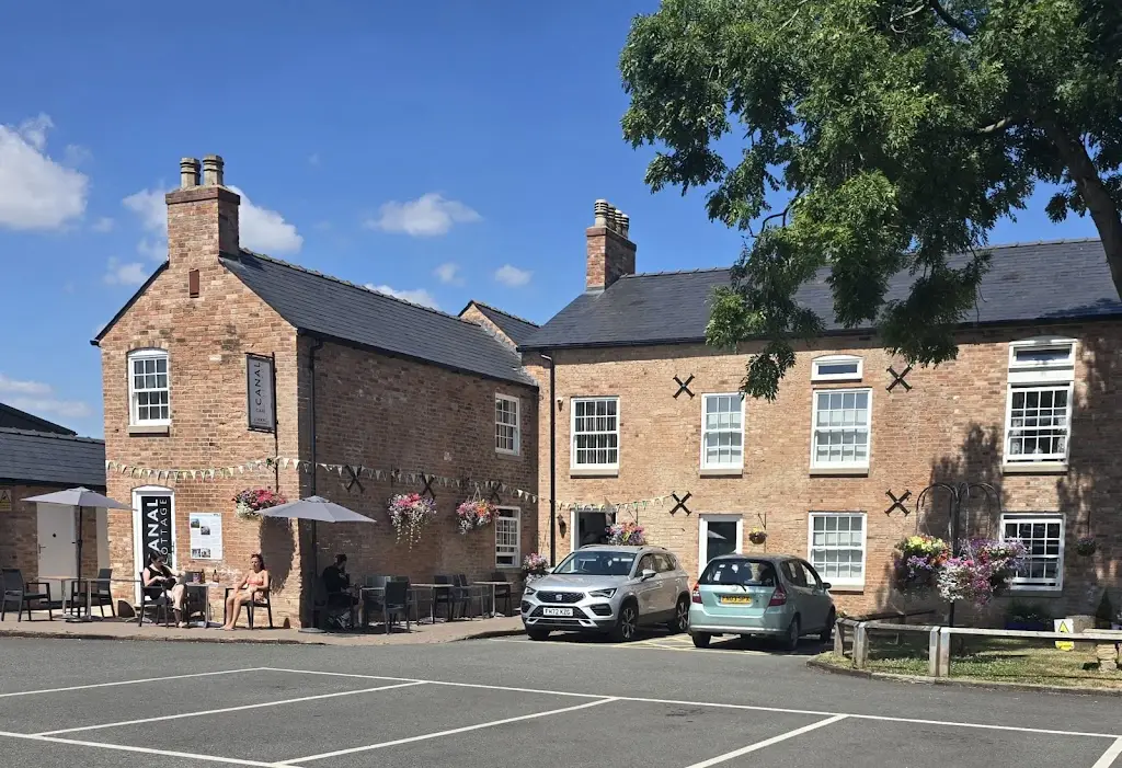 Canal Cottage Cafe_Draycott_slider_image_3