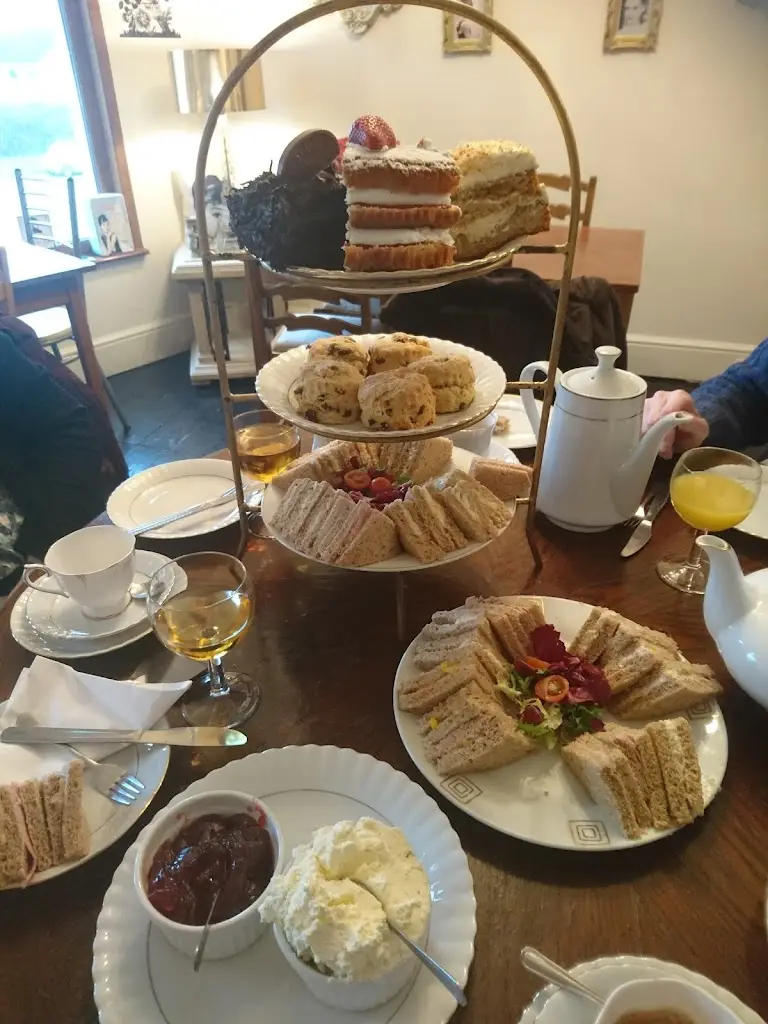 Victoria Vintage Tea Rooms_Draycott_slider_image_2