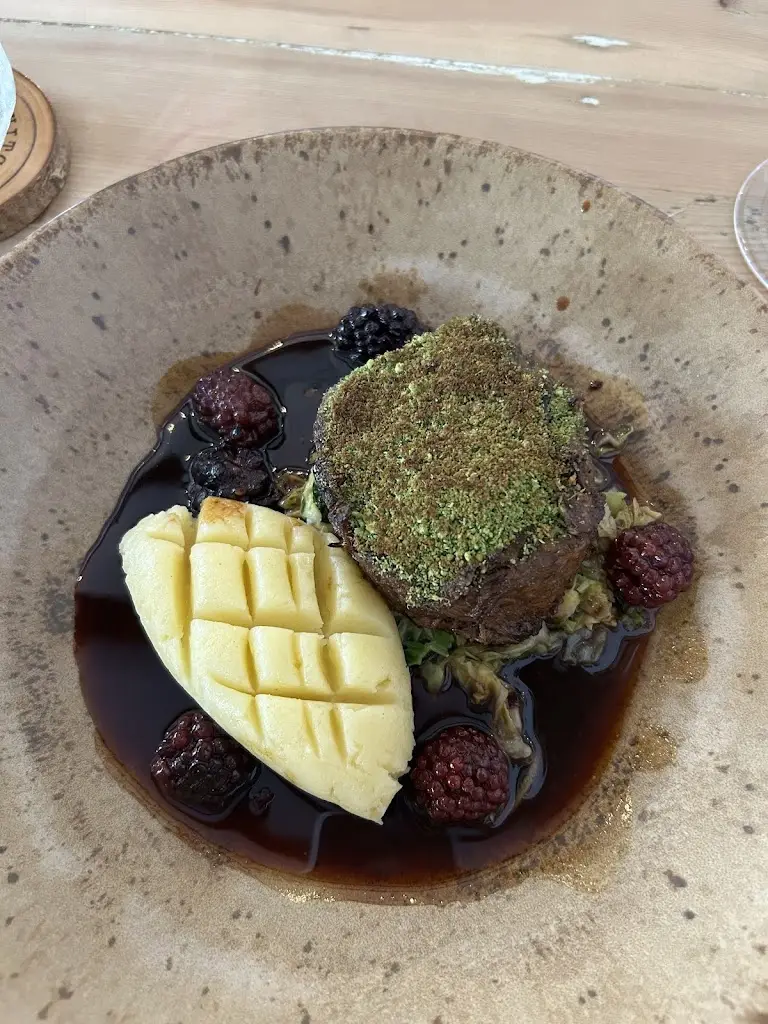 Carol Littlewood_Hitchen's Barn_District of Rutland_review