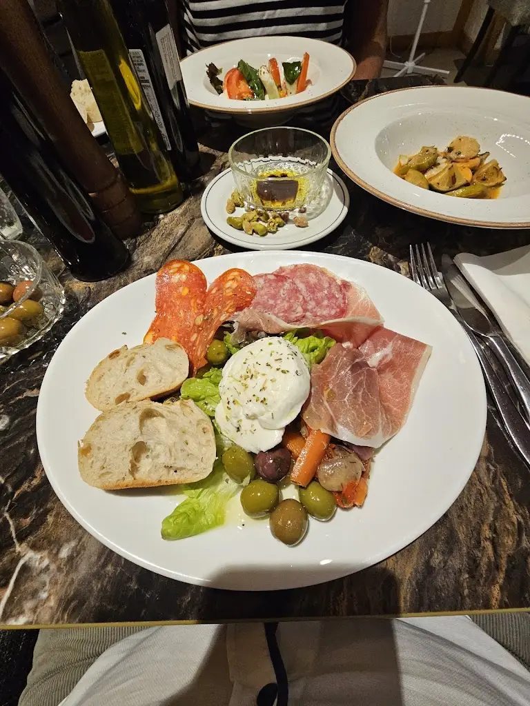 San Giorgio Restaurant_District of Rutland_slider_image_2