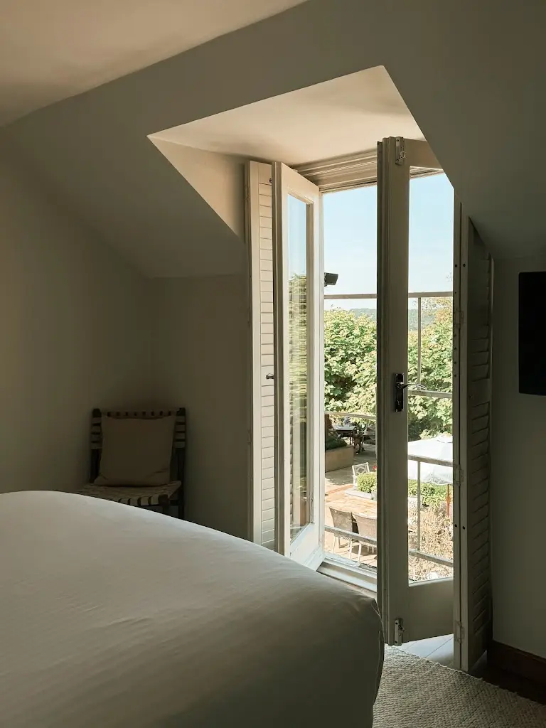 Gary Curtis_The Finch's Arms_District of Rutland_review