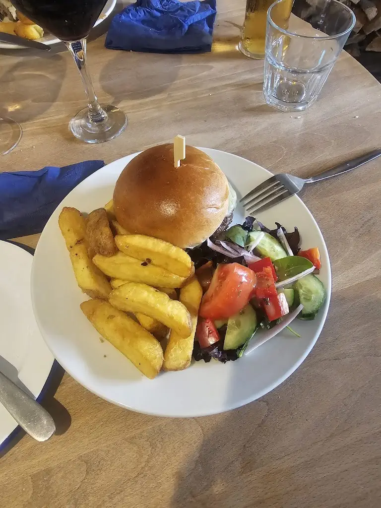 Opah Matunhira_Horse & Jockey Inn_District of Rutland_review