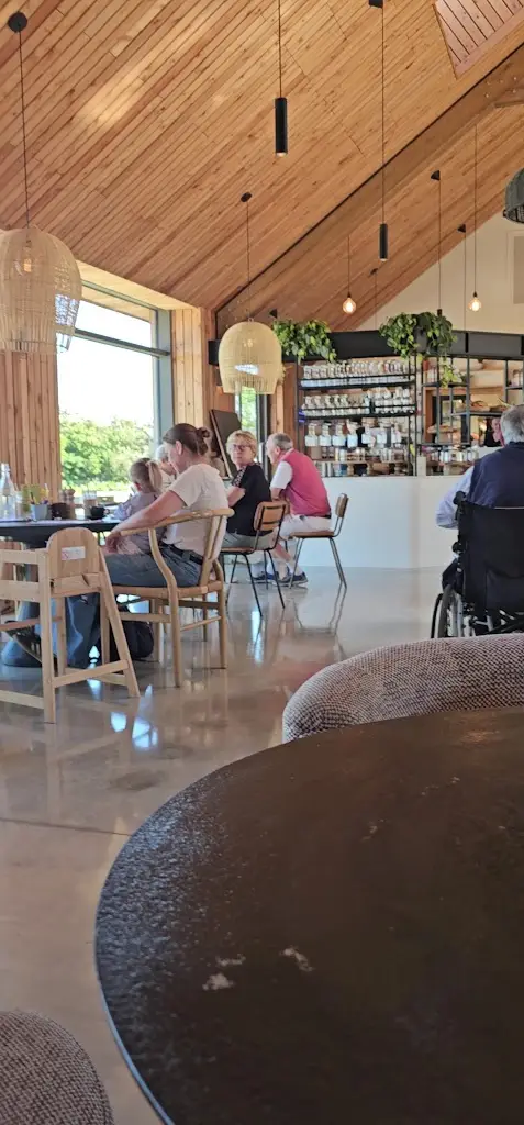 April van Es_The View at Rutland Nursery_District of Rutland_recensione