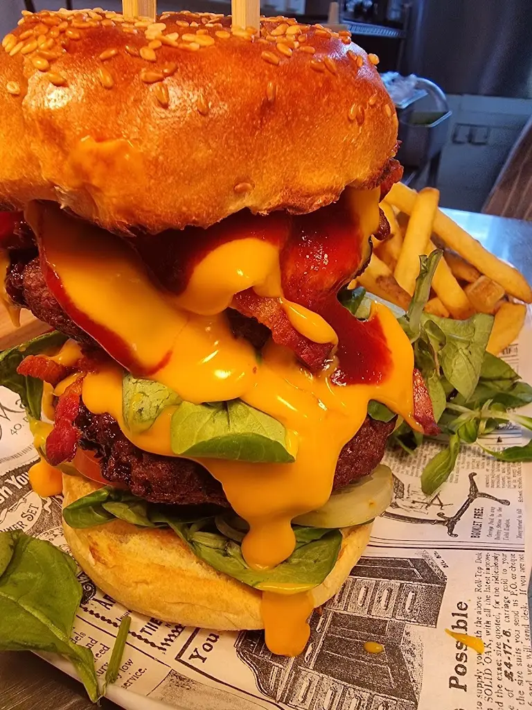 The Yew Tree at Longhope_Drybrook_slider_image_2