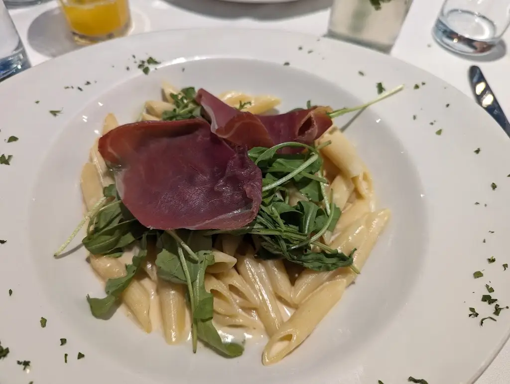 Paul Curran_Rialto Social_Dorking_reseña