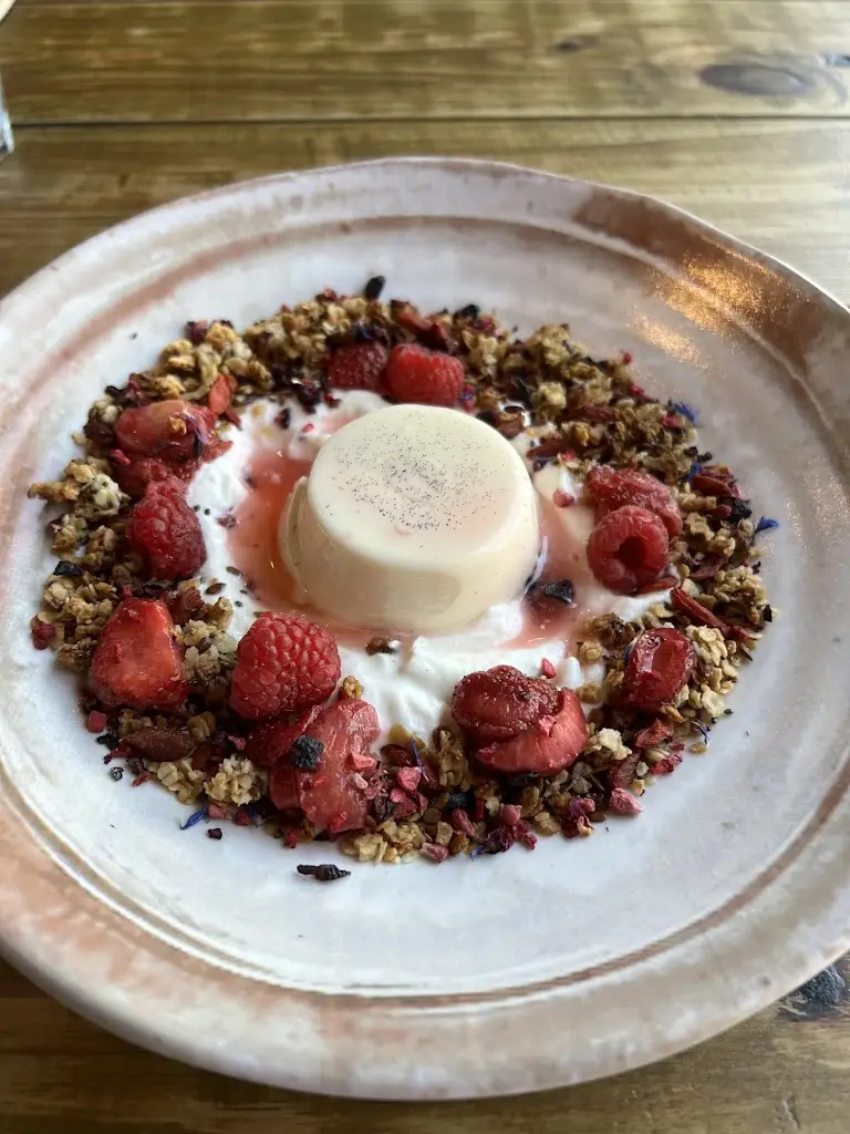 Menu_HolmeStores_Dorking_image_7