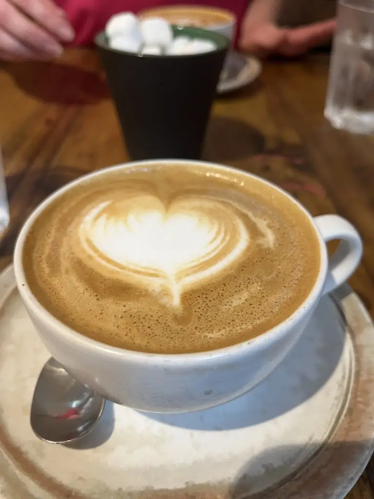 HolmeStores_Dorking_slider_image_3